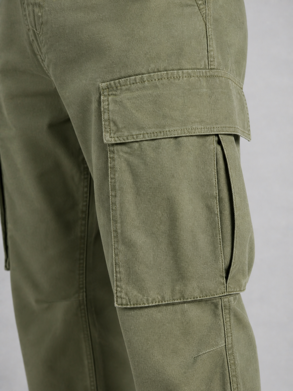 Men’s Relaxed Fit Cargo Trousers – Everyday Utility Style